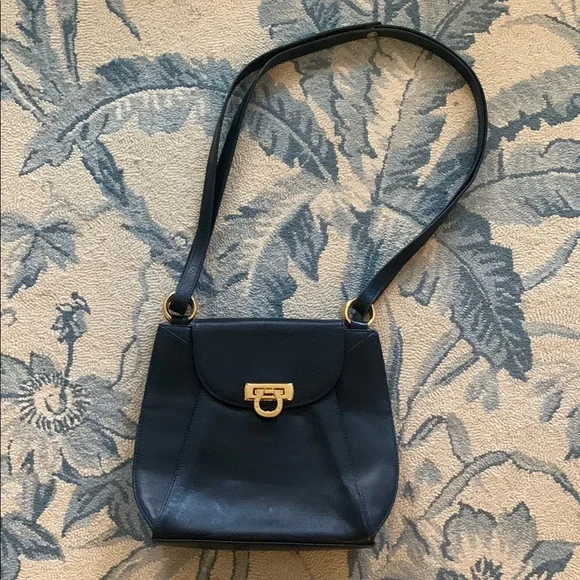 Vintage Pourchet Paris Navy Bag with Structured Design Made in France ๐ซ๐ท - Picture 1 of 15